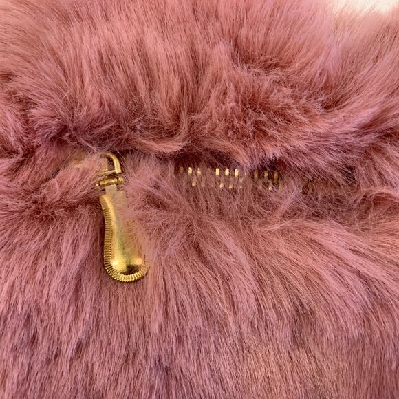 Heart Shaped Furry Crossbody Bag W/Gold Chain - 70's Retro - Dark Pink - NWT - Picture 9 of 12